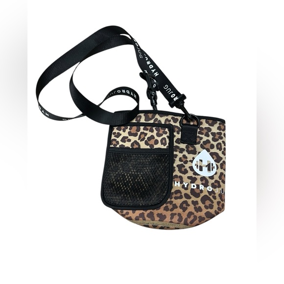 HydroJug Other - HYDROJUG Leopard Print Sleeve
